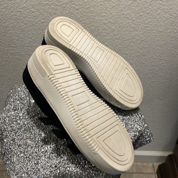 Sandro Anita black suede platform sneakers. Velcro three strap closure. Size 37. - Picture 6 of 12